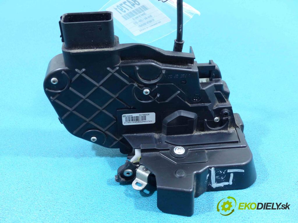 Volvo S40 II 2004-2012 2.0D 136hp manual 100 kW 1997 cm3 zámok zadní část levý 30799326