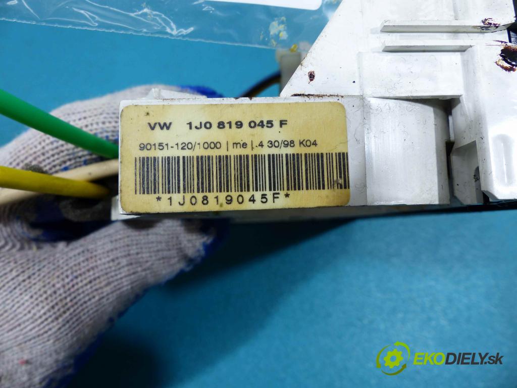 Vw Golf IV 1997-2003 1.6 8V SR 101 HP manual 74 kW 1595 cm3  - Panel kúrenia 1J0819045F