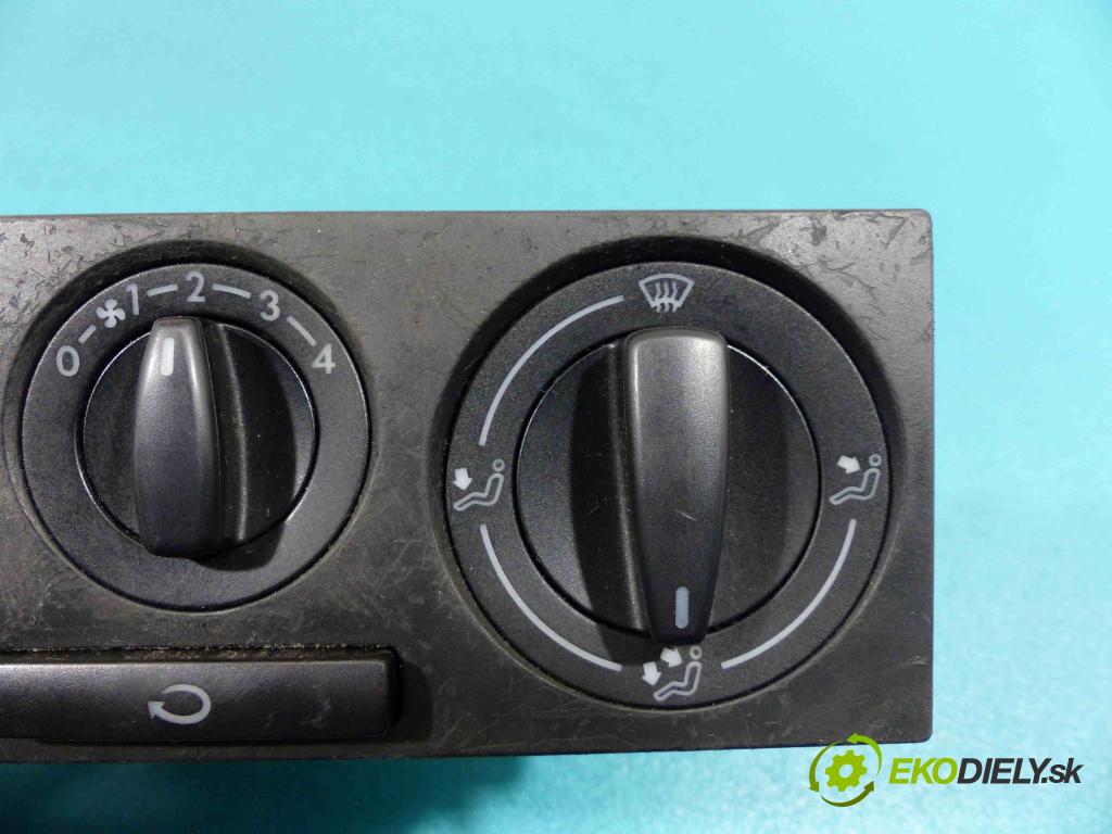 Vw Golf IV 1997-2003 1.6 8V SR 101 HP manual 74 kW 1595 cm3  - Panel kúrenia 1J0819045F