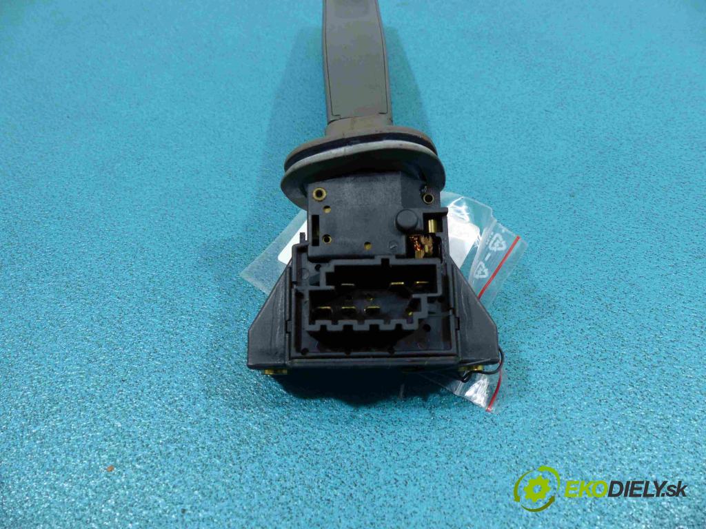 Volvo S70 1996-2000 2.0 10V 126 hp manual 93 kW 2000 cm3  přepínač