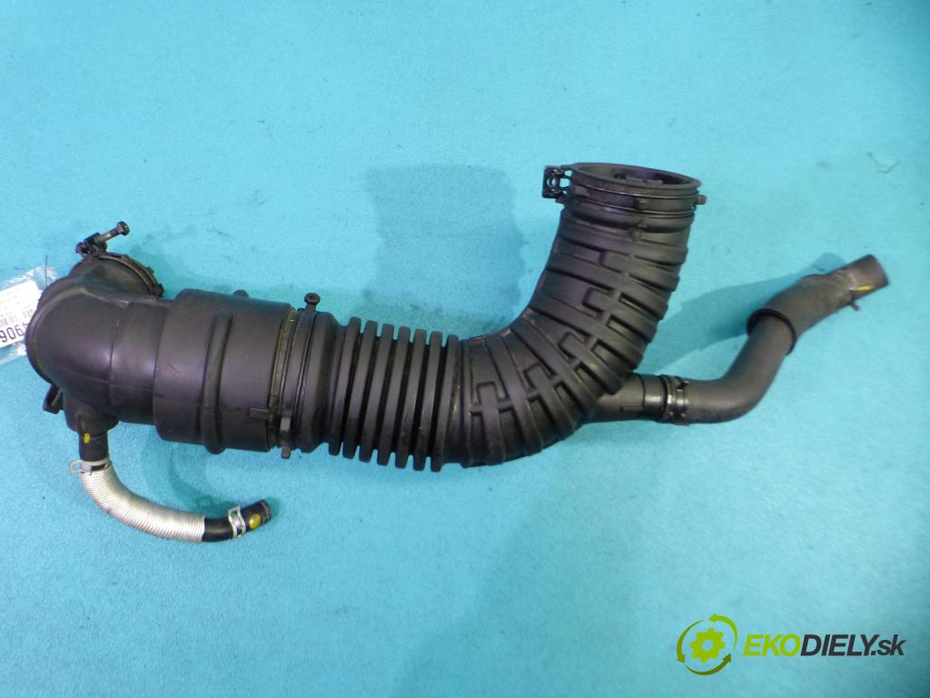 Hyundai i20 II 2014 - 1.0 101 hp manual 74 kW 998 cm3  Rúra 28138-C8500