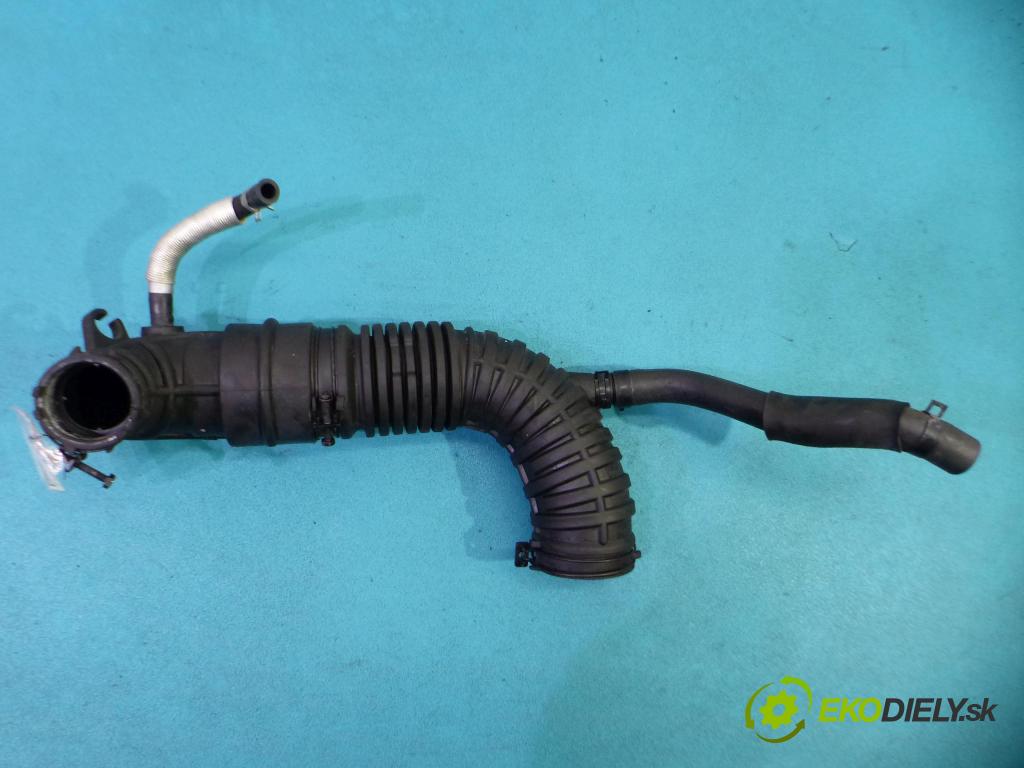 Hyundai i20 II 2014 - 1.0 101 hp manual 74 kW 998 cm3  Rúra 28138-C8500