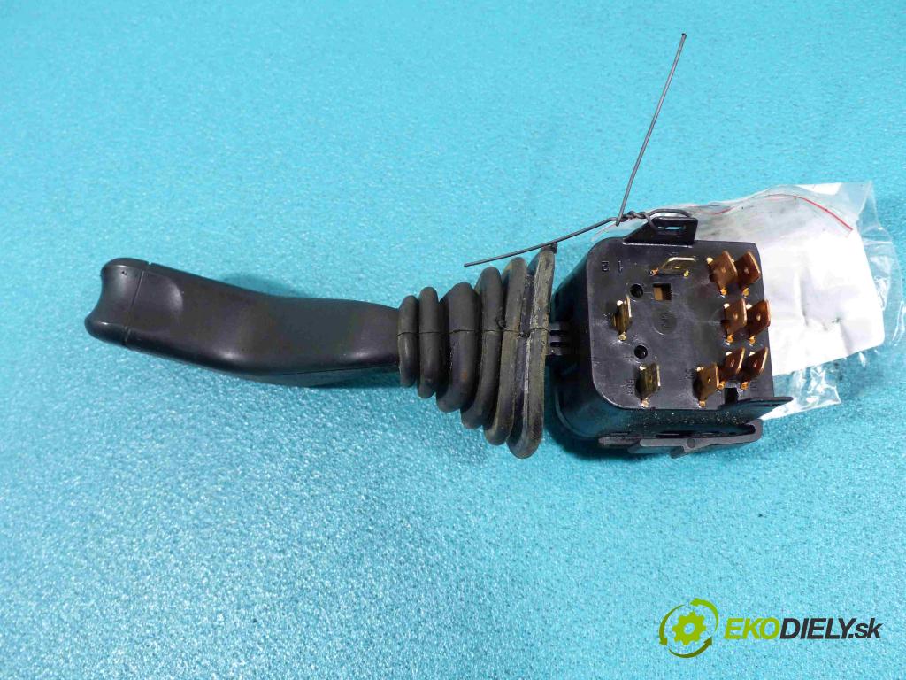 Opel Vectra A 1988-1995 1.8 8V - 90 hp manual 66 kW 1796 cm3  přepínač 90228194