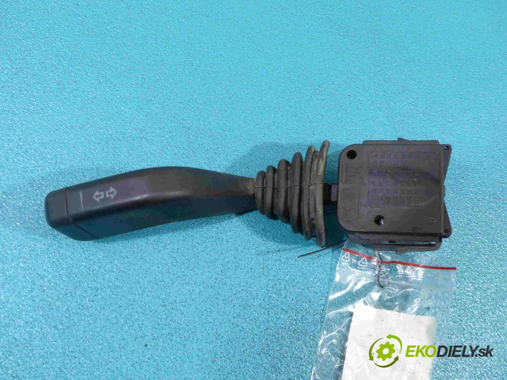 Opel Vectra A 1988-1995 1.8 8V - 90 hp manual 66 kW 1796 cm3  přepínač 90228194