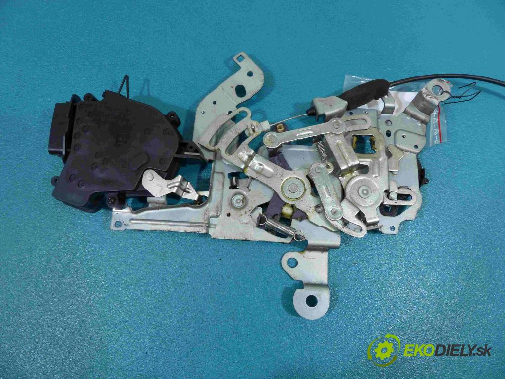 Mazda 5  2005-2010 2.0D 143 hp manual 105 kW 1998 cm3  zámok zadní část levý