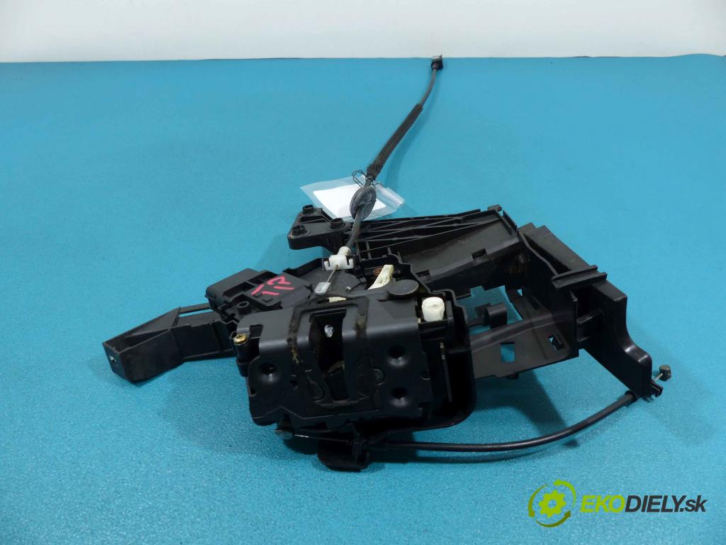 Ford Focus C-Max 1.6 TDCI 109 hp manual 80 kW 1560 cm3  zámok zadní část pravý