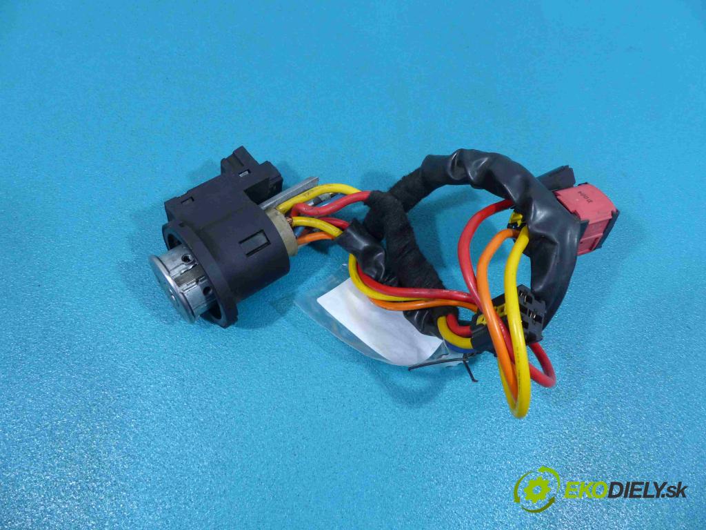 Peugeot 206 1.9D 69 HP manual 51 kW 1868 cm3 spinačka (Spínacie skrinky a kľúče)