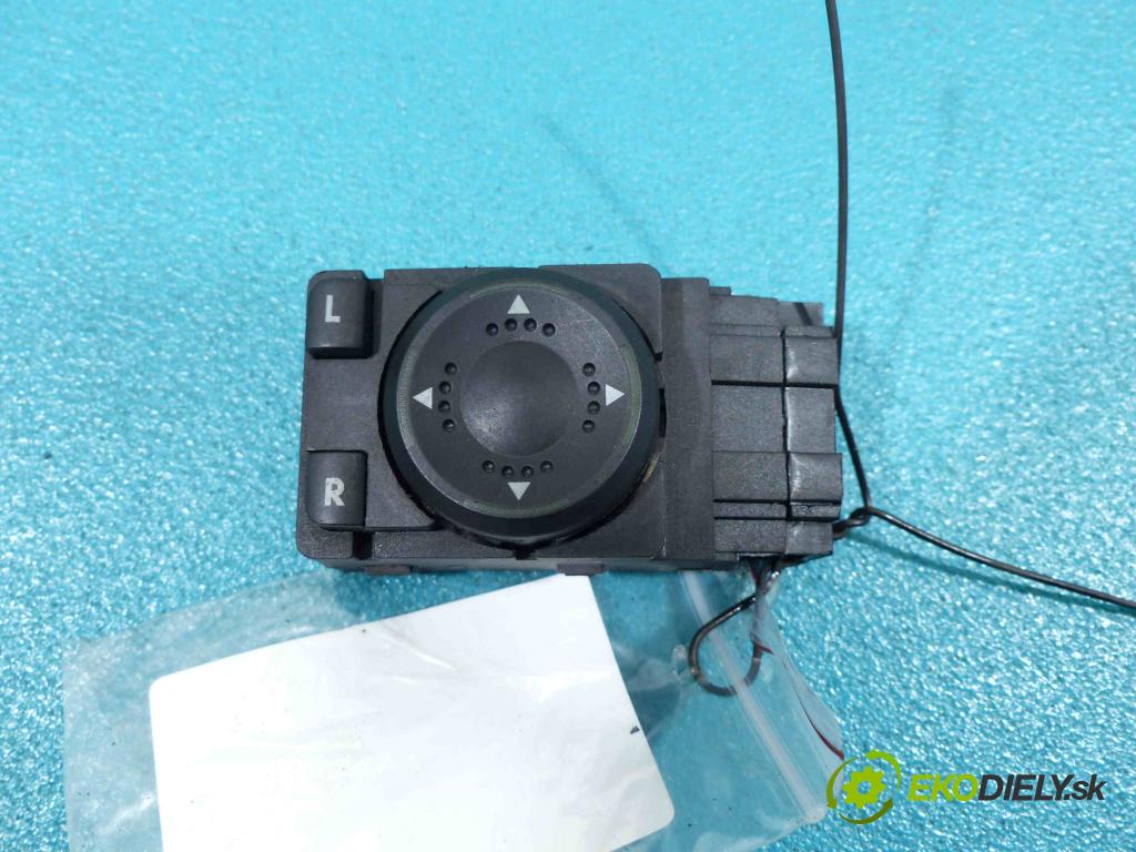 Vw Passat B5 1995-2005 1.9 TDI 90 hp manual 66 kW 1896 cm3  přepínač oken I zpětných zrcátek 3B1959565