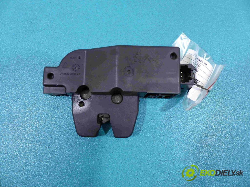 Citroen C4 2004-2011 2.0 HDI 136hp manual 100 kW 1997 cm3  zámok dveří zadní část