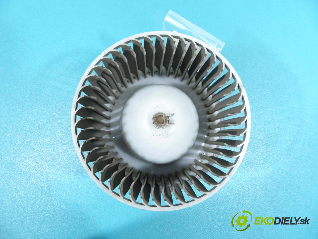 Nissan Tiida 1.6 16V - 110 hp manual 81 kW 1599 cm3  - vzduchu 502725-3500