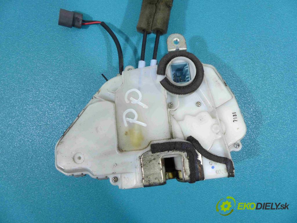 Honda Legend IV 2004-2012 3.5 V6 automatic 217 kW 3471 cm3  zámok přední část pravý