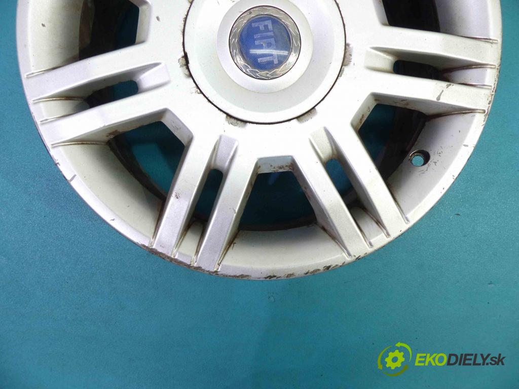Fiat Stilo 1.6 16V 103 HP manual 76 kW 1596 cm3  Hlinikové disky -