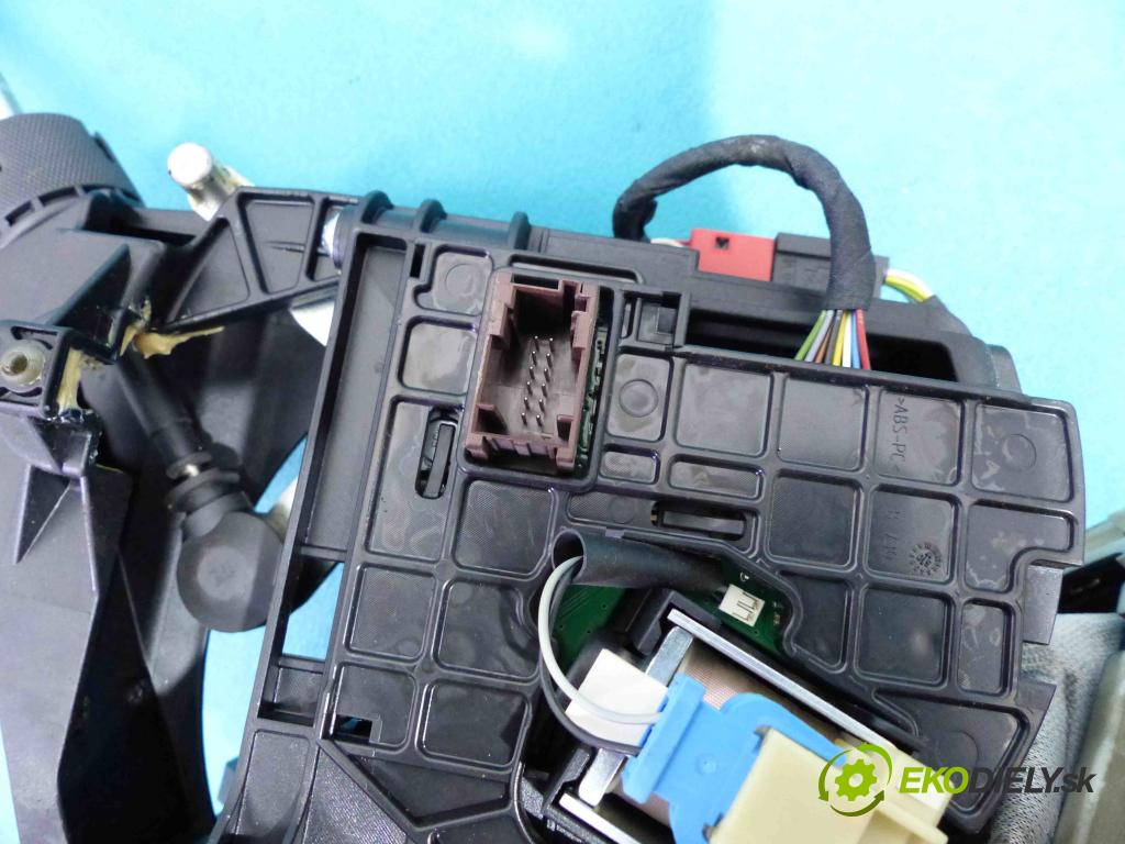 Fiat Croma II 2005-2010 1.9 JTD 150 HP automatic 110 kW 1910 cm3  Kulisa - - 553481320 (Rýchlostné páky / kulisy)