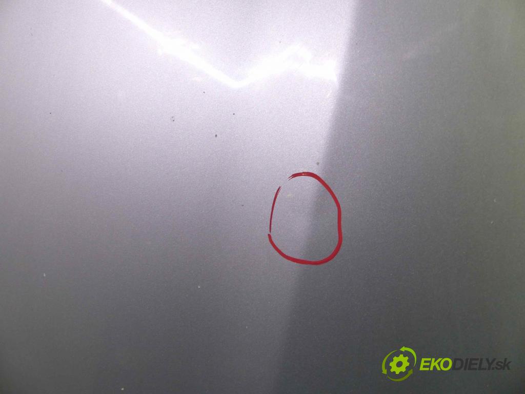 Skoda Octavia I 1996-2010 1.6 8V - 75 HP manual 55 kW 1598 cm3  Kapota predná