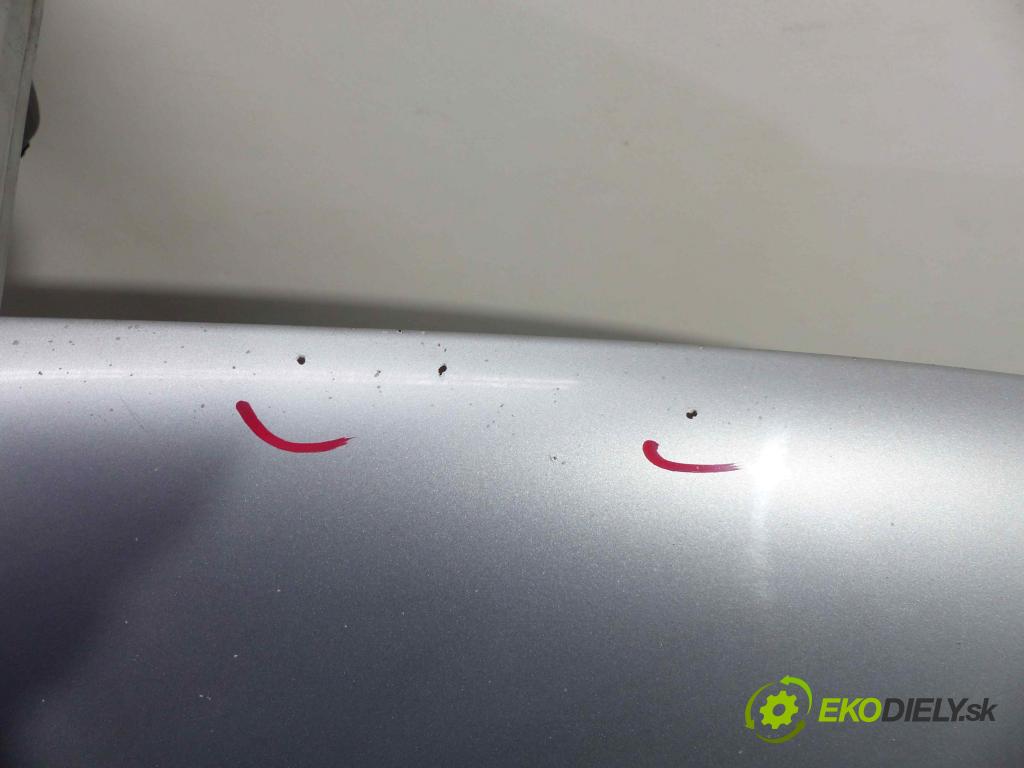 Skoda Octavia I 1996-2010 1.6 8V - 75 HP manual 55 kW 1598 cm3  Kapota predná