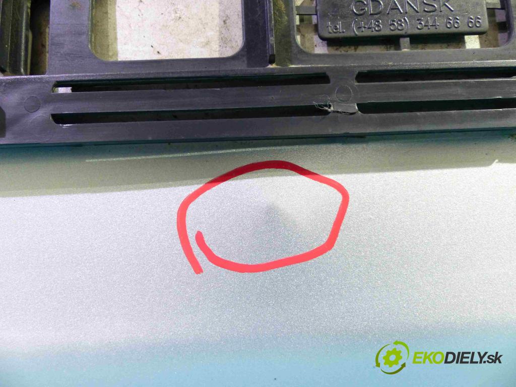 Mazda Demio 1.5 16V - 75 HP manual 55 kW 1498 cm3  zadná kapota  (Zadné kapoty)