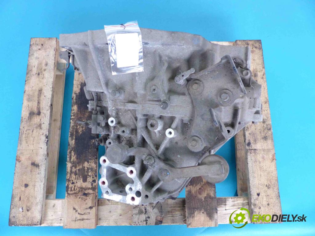 Toyota Yaris II 2005-2011 1.3 VVTI 101 HP manual 74 kW 1329 cm3  Prevodovka - manuálne 31115-0D090