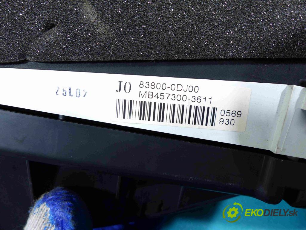 Toyota Yaris II 2005-2011 1.3 VVTI 101 HP manual 74 kW 1329 cm3  Prístrojovka 83800-0DJ00 (Prístrojové dosky, displeje)