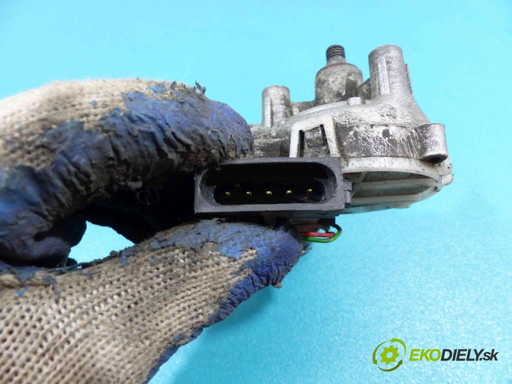 Fiat Doblo I 2001-2010 1.2 8V - 65 hp manual 48 kW 1242 cm3  motor stěračů přední část 64343499