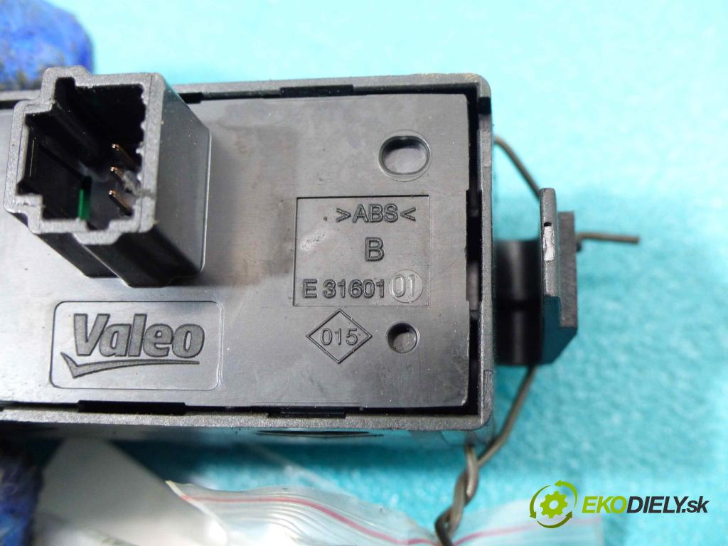 Renault Scenic III 09-16 1.5 DCI 95 hp manual 70 kW 1461 cm3  přepínač