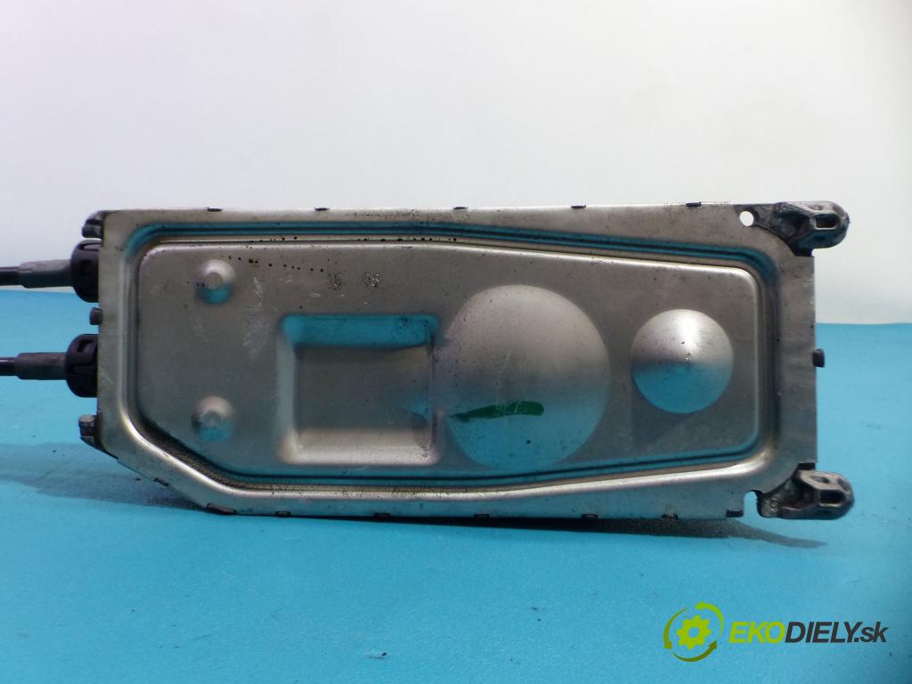 Skoda Praktik 1.4 16V - 86 HP manual 63 kW 1390 cm3  Kulisa - -  (Rýchlostné páky / kulisy)