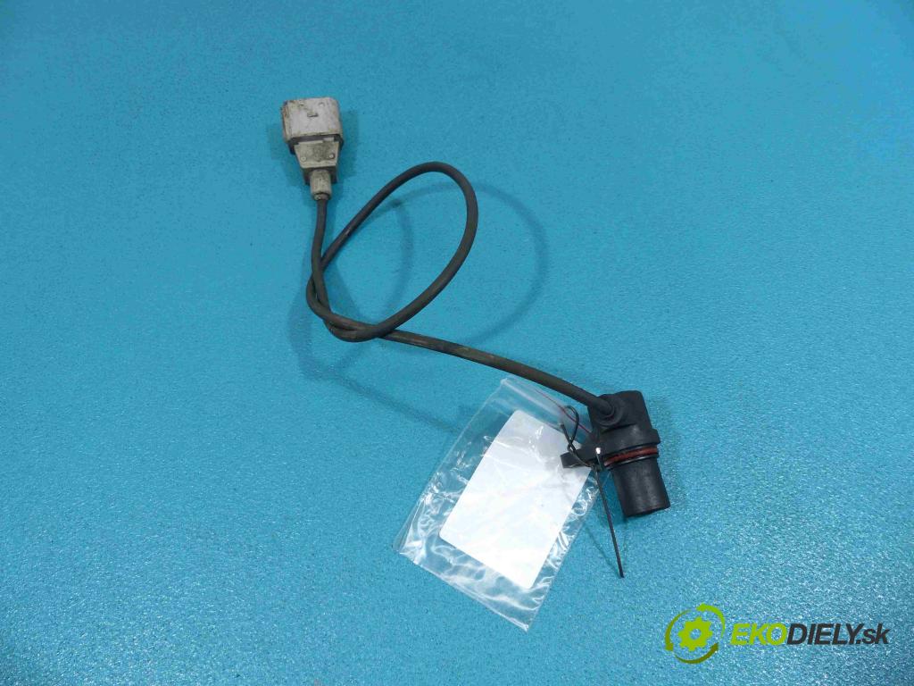 Vw Passat B5 1995-2005 1.6 8V - 101 hp manual 74 kW 1600 cm3  snímač hřídele klikového 0261210.