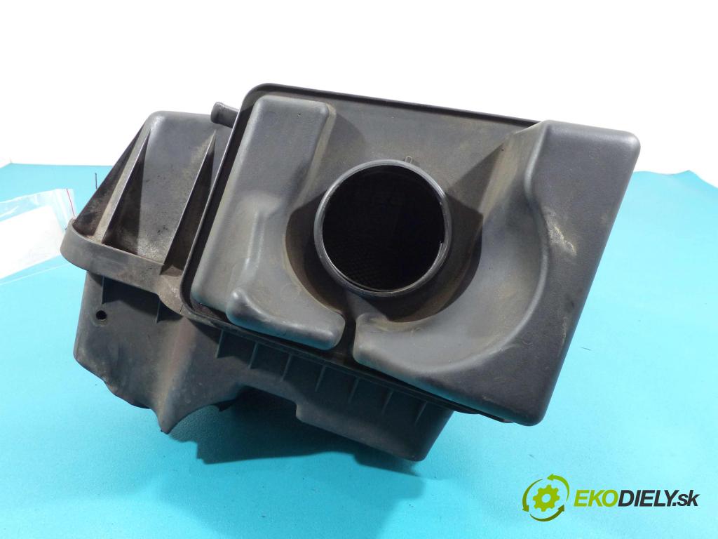 Chrysler Pacifica 3.5 V6 automatic 185 kW 3518 cm3  obal filtra vzduchu  (Kryty filtrů)