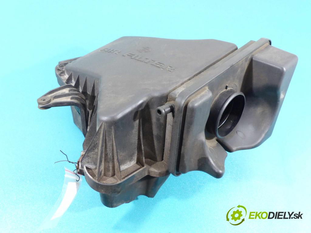 Chrysler Pacifica 3.5 V6 automatic 185 kW 3518 cm3  obal filtra vzduchu  (Kryty filtrů)