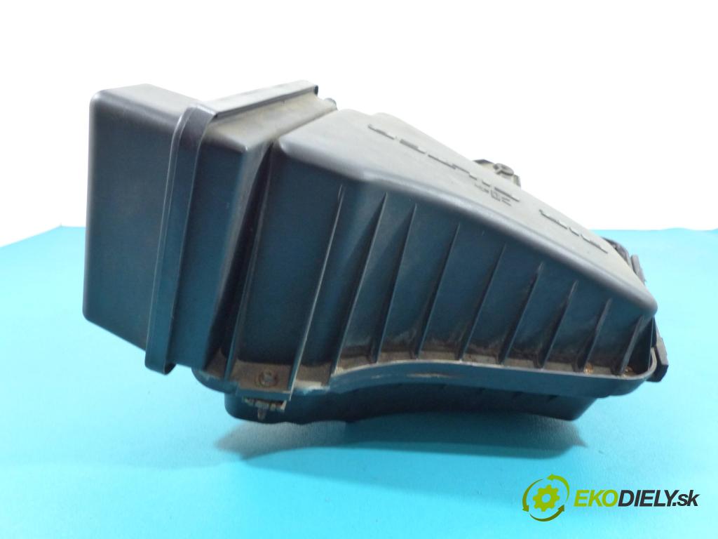 Chrysler Pacifica 3.5 V6 automatic 185 kW 3518 cm3  obal filtra vzduchu  (Kryty filtrů)