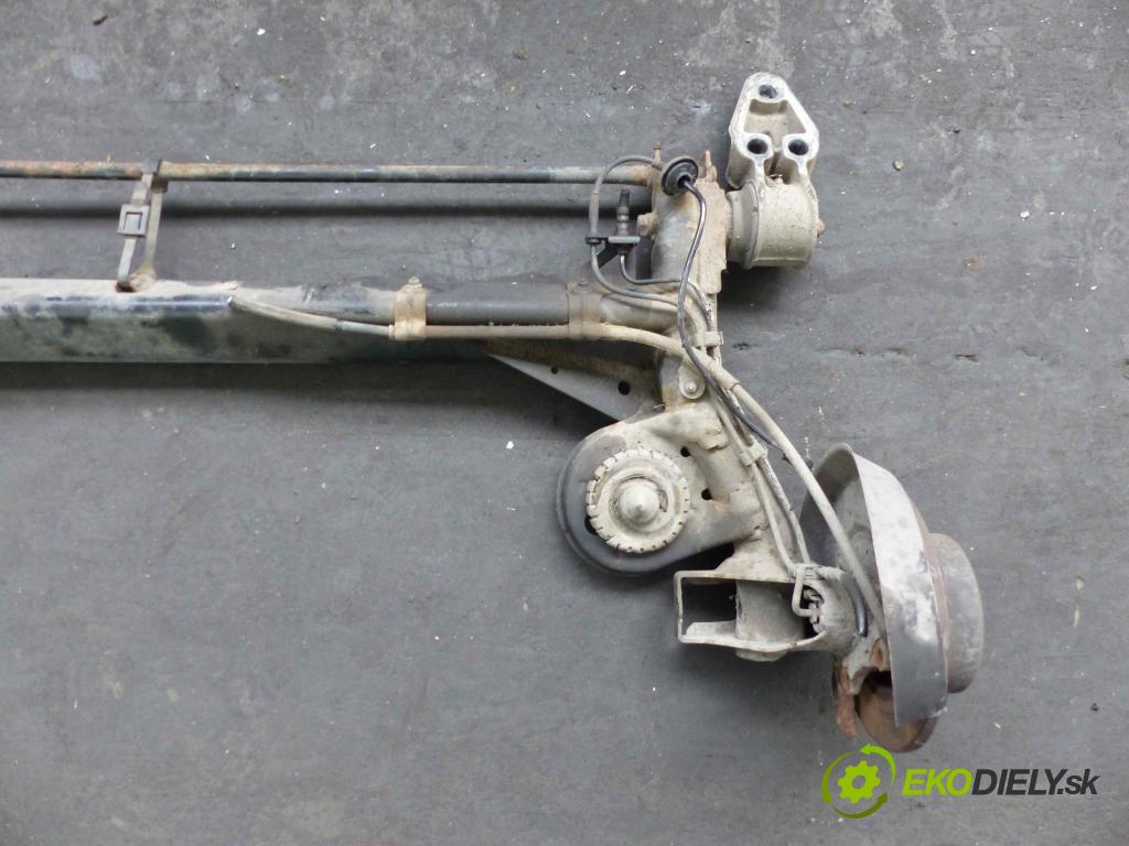 Skoda Superb I 2001-2008 1.9 TDI 131 hp manual 96 kW 1896 cm3  zadní část výztuha