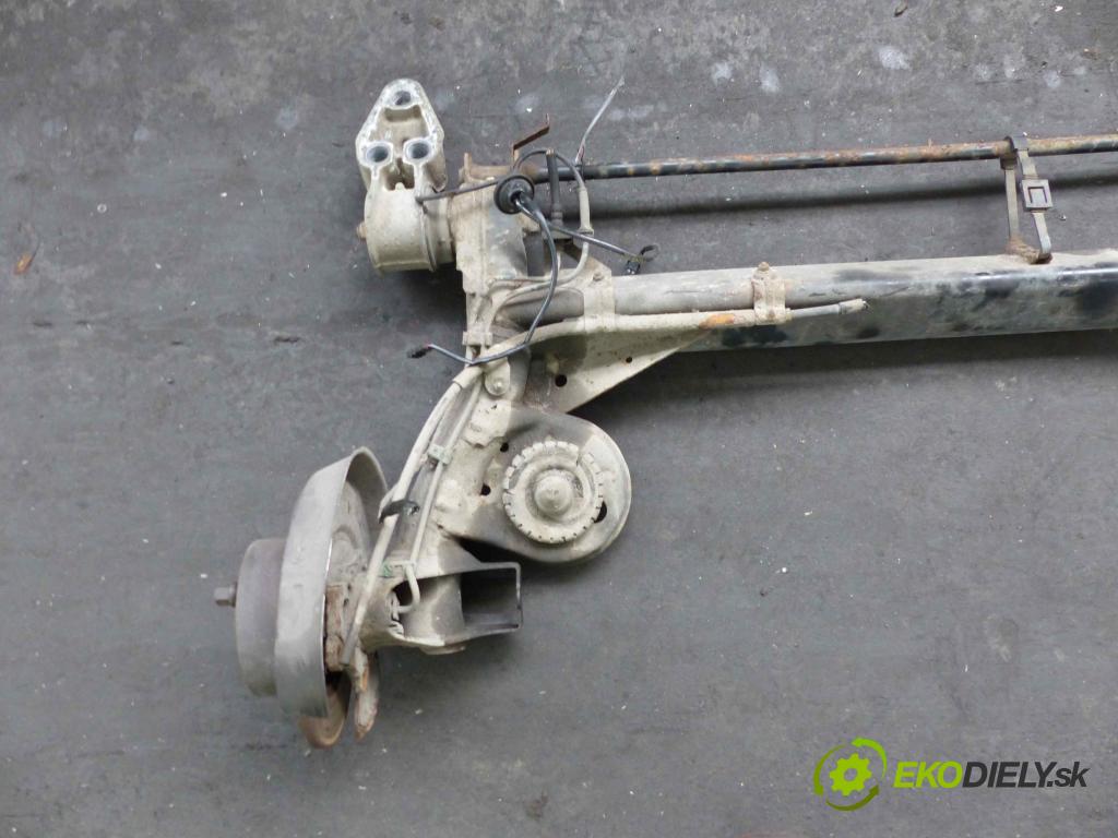 Skoda Superb I 2001-2008 1.9 TDI 131 hp manual 96 kW 1896 cm3  zadní část výztuha