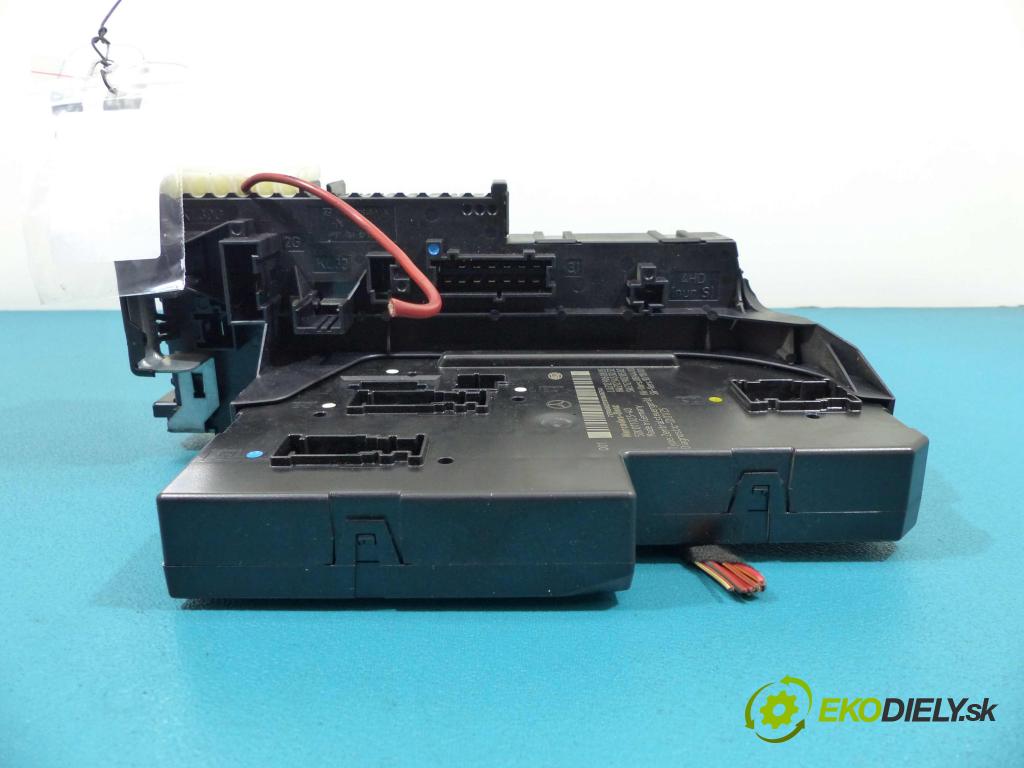 Mercedes E W212 2009-2016 2,2.0 CDI 136 HP automatic 100 kW 2143 cm3  Skrinka poistková 2129060805 (Poistkové skrinky)