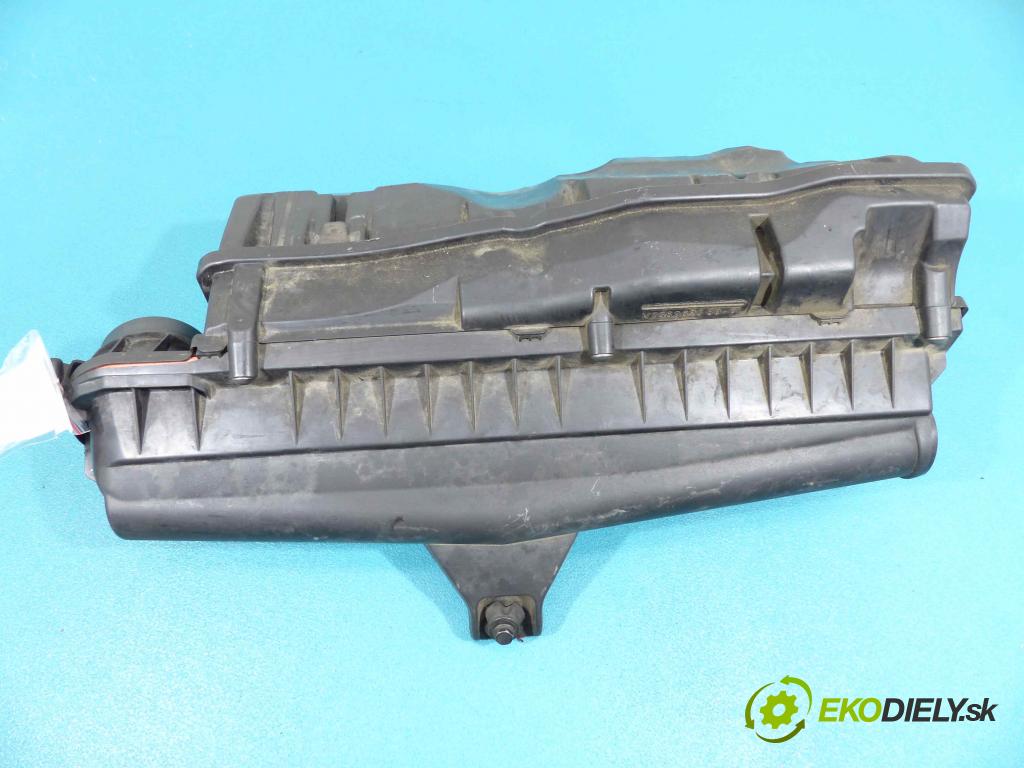 Peugeot 308 1.6 16V - 120 hp manual 88 kW 1598 cm3  obal filtra vzduchu 758962580 (Kryty filtrů)