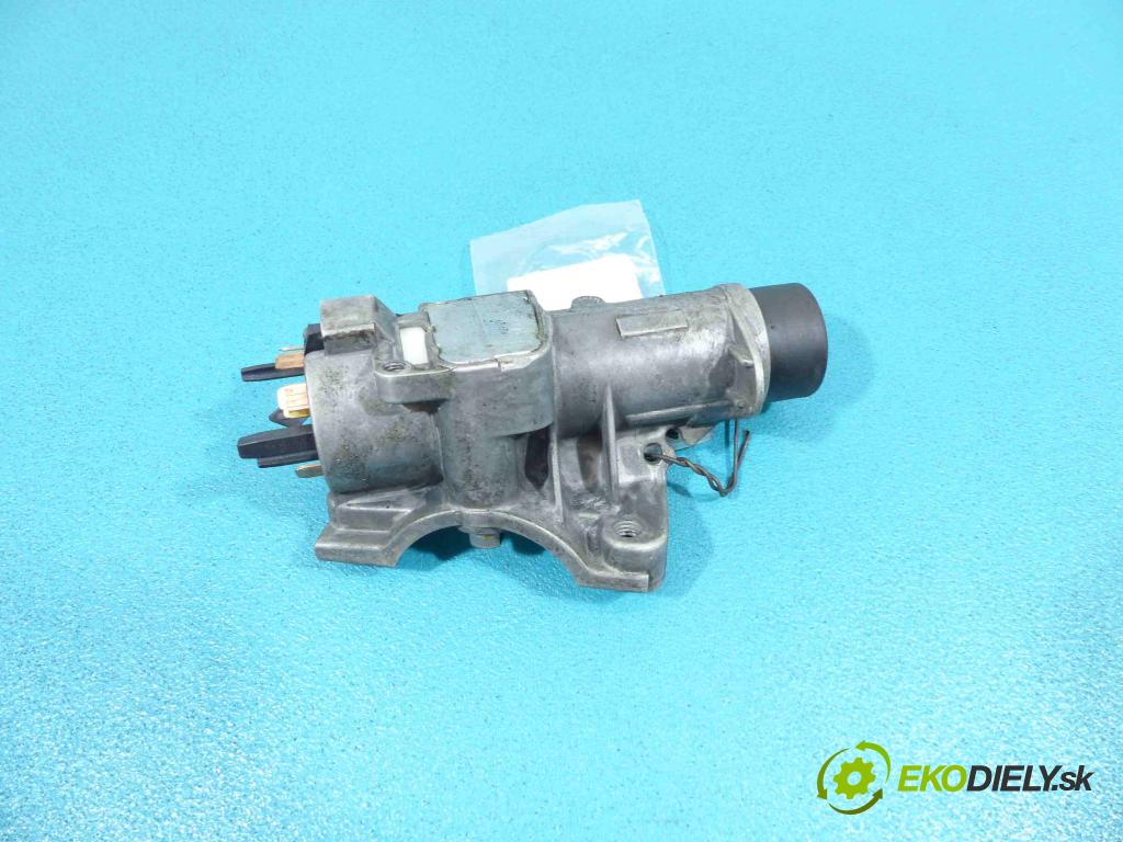 Skoda Octavia I 1996-2010 2.0 8V - 116 HP manual 85 kW 1984 cm3  spinačka  (Spínacie skrinky a kľúče)