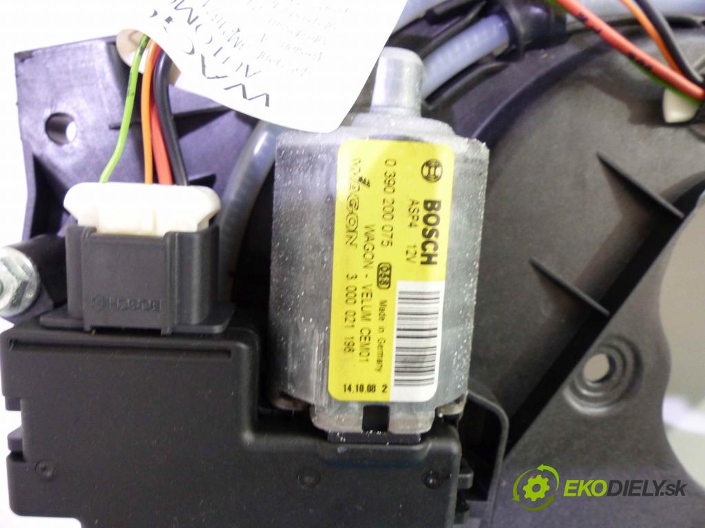 Peugeot 308 1.6 16V - 120 hp manual 88 kW 1598 cm3  střešní okno 0390200075 (Okna karoserie)