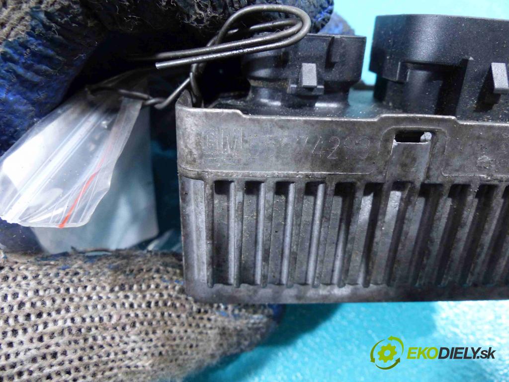 Opel Insignia 08-17 2.0 CDTI 160 HP automatic 118 kW 1956 cm3  relé 55574293 (Relé)