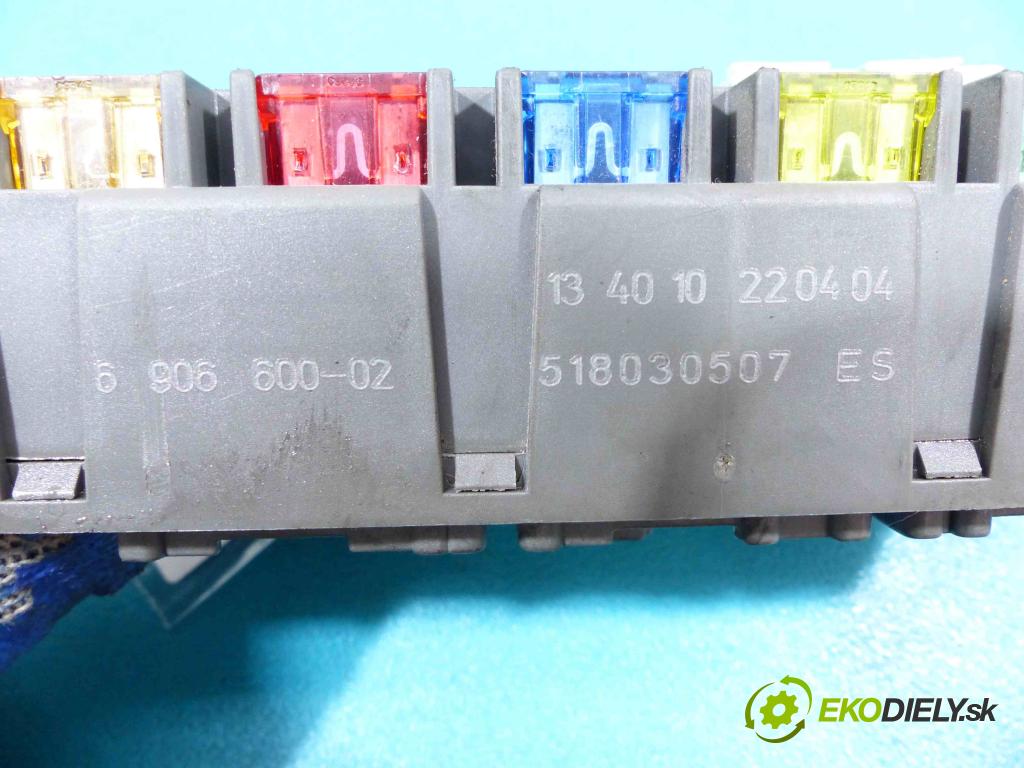 Mini One I 2000-2006 1.6 16V 90 HP manual 66 kW 1598 cm3  Skrinka poistková 6906600 (Poistkové skrinky)