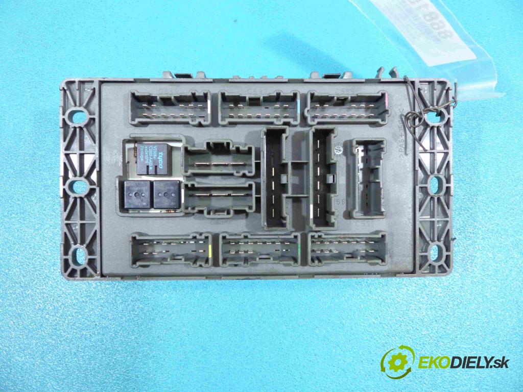 Mini One I 2000-2006 1.6 16V 90 HP manual 66 kW 1598 cm3  Skrinka poistková 6906600 (Poistkové skrinky)