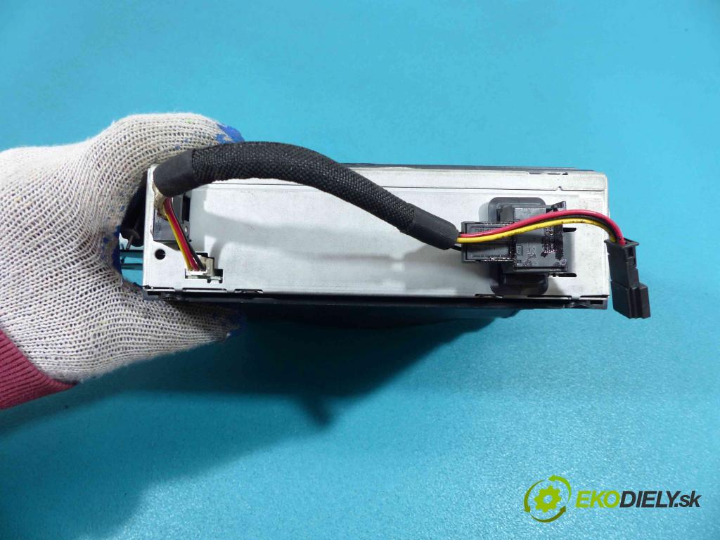 Mercedes R  W251 2005-2013 3.5 V6 272 HP automatic 200 kW 3498 cm3 5- Menič CD  (CD meniče)