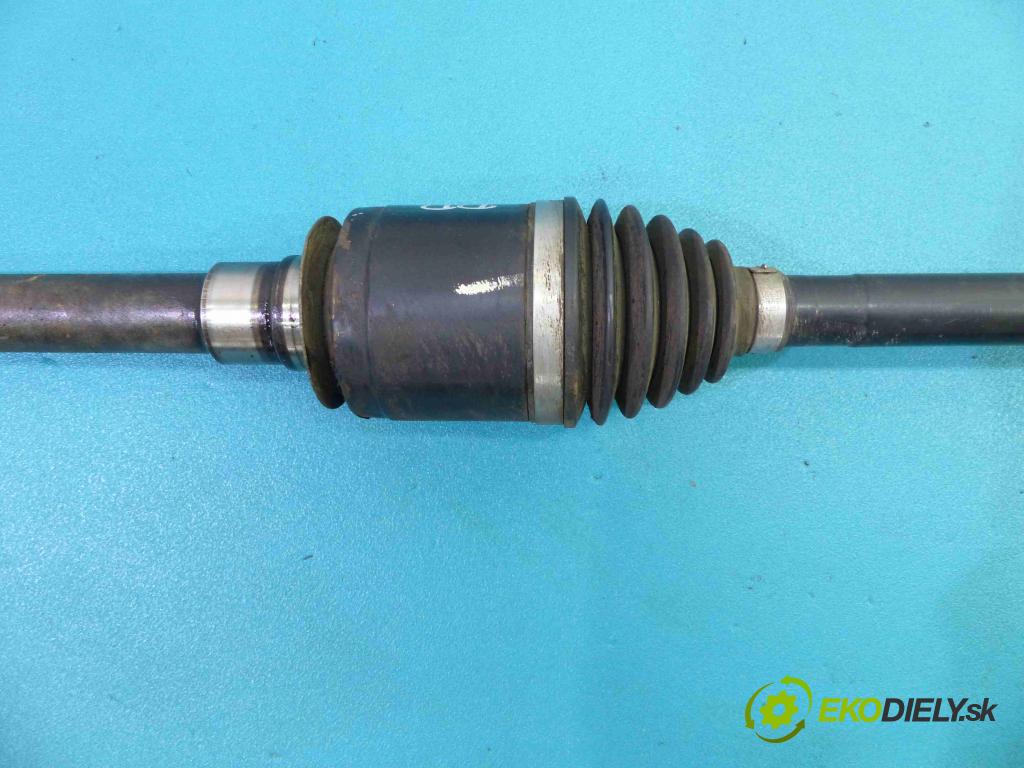 Mercedes R  W251 2005-2013 3.5 V6 272 HP automatic 200 kW 3498 cm3  Poloos pravá  (Poloosy)