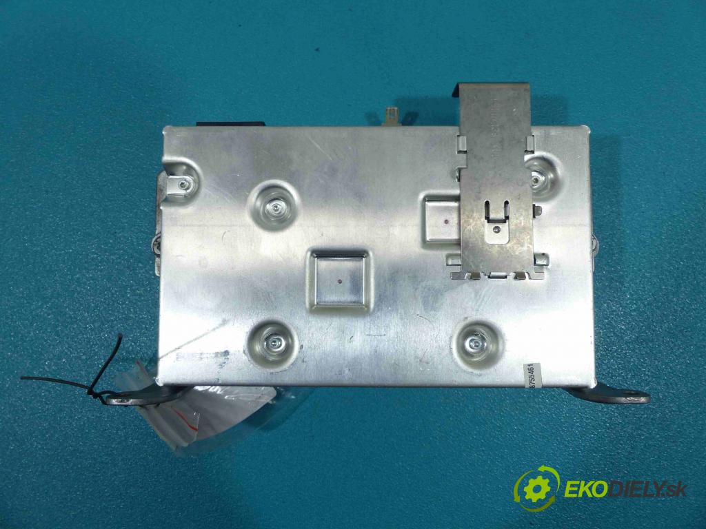 Audi A5 2007-2016 1.8 TFSI 160 hp manual 118 kW 1798 cm3  zesilovač 8T0035462 (Zesilovače)