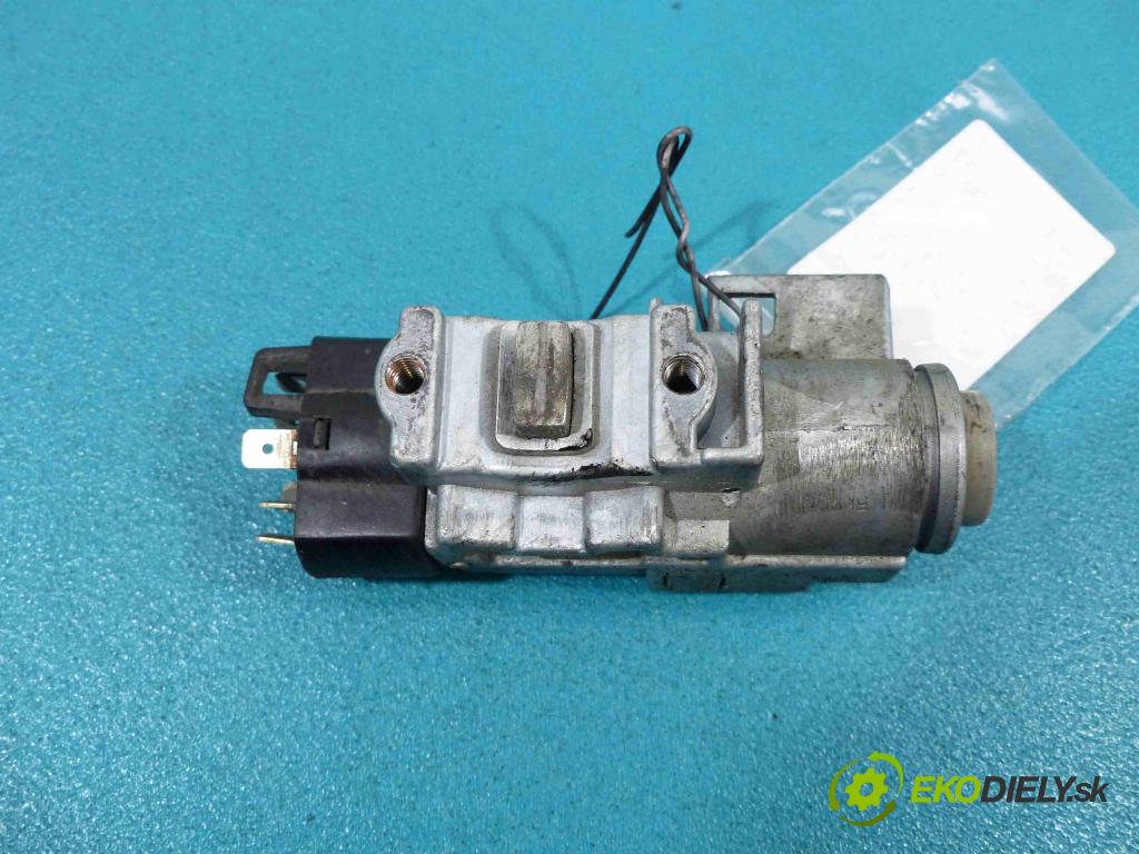 Daewoo Nexia 1.5 16V - 90 hp manual 66 kW 1498 cm3  spínačka  (Spínací skříňky a klíče)