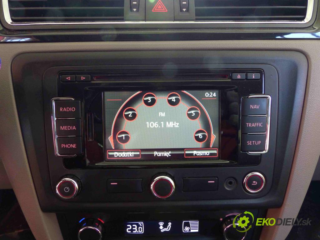 Seat Toledo IV 2012-2018 1.4 TSI 122 HP automatic 90 kW 1390 cm3  RADIO 6JA035192F (Audio zariadenia)