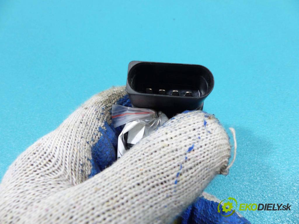 Seat Toledo IV 2012-2018 1.4 TSI 122 HP automatic 90 kW 1390 cm3  Cievka zapaľovacia 036905715G (Zapaľovacie cievky, moduly)