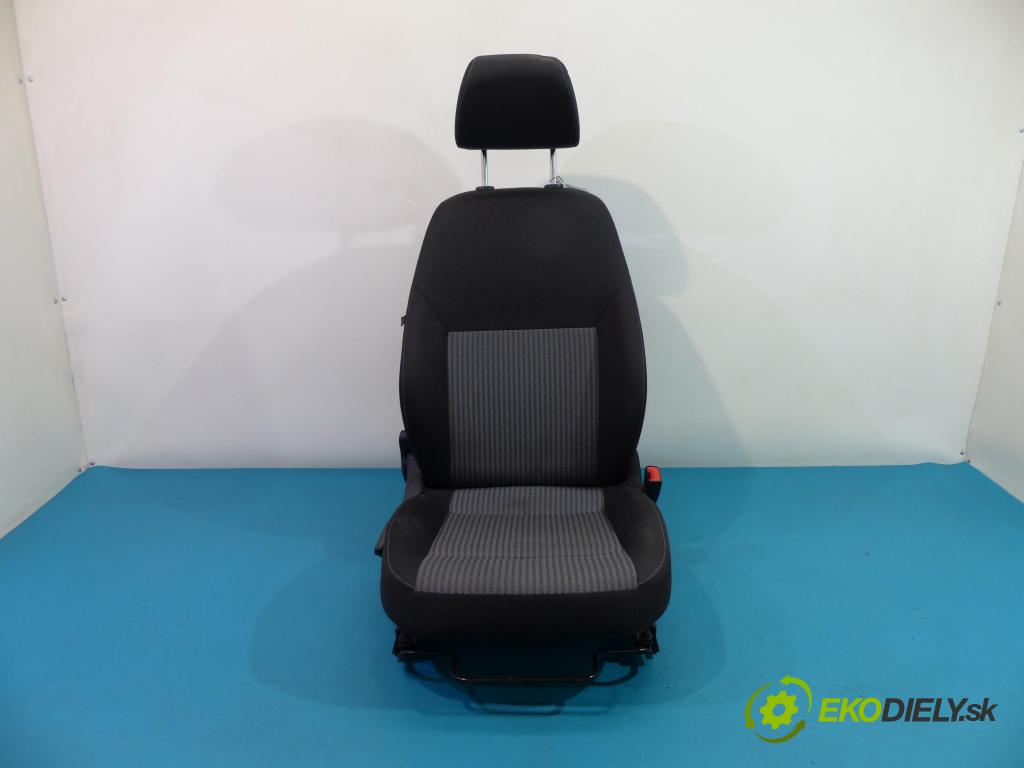 Seat Toledo IV 2012-2018 1.4 TSI 122 HP automatic 90 kW 1390 cm3  Sedadlo pravy  (Sedačky, sedadlá)