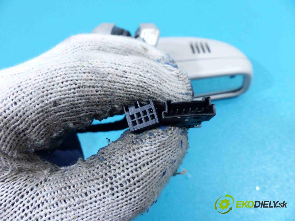 Mercedes CLS C219 2004-2010 3.5 V6 272 hp automatic 200 kW 3493 cm3  zpětné zrcátko vnitřní 2118101717 (Světla vnitřní)