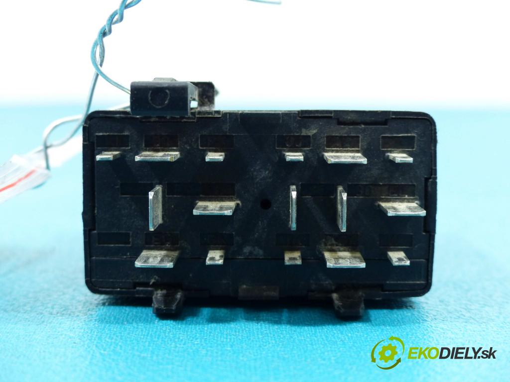 Vw Transporter T4 1990-2003 1.9 TD 68 HP manual 50 kW 1896 cm3  relé 701906123 (Relé)