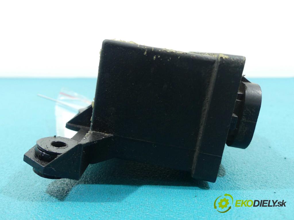 Opel Movano I 1999-2003 2.5d 80 HP manual 59 kW 2499 cm3  relé 7700300773 (Relé)