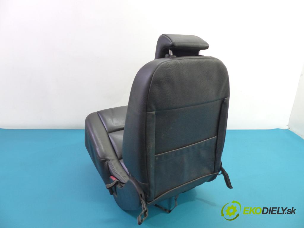 Peugeot 307 2.0 HDI 107 HP manual 79 kW 1997 cm3  sedadla sedačky -