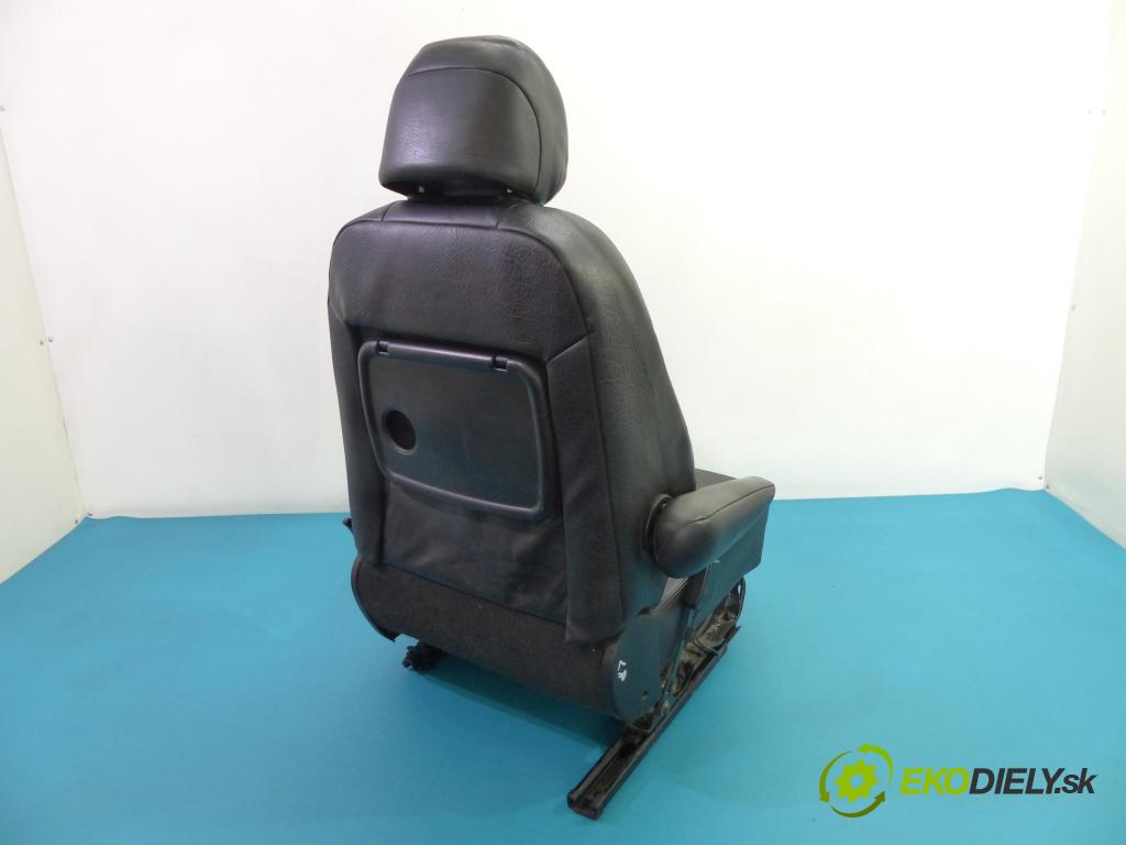 Peugeot 307 2.0 HDI 107 HP manual 79 kW 1997 cm3  sedadla sedačky -